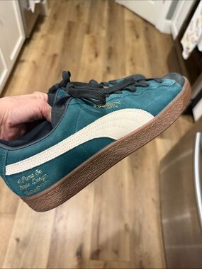NWOT Puma Men’s Suede Sneakers in Teal with Cream Formstrip and Gum Sole